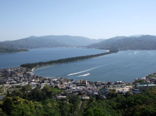 地上に下ろされた天の浮橋 紀行歴史遊学