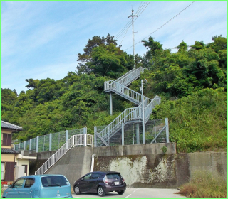 由岐天神社避難階段